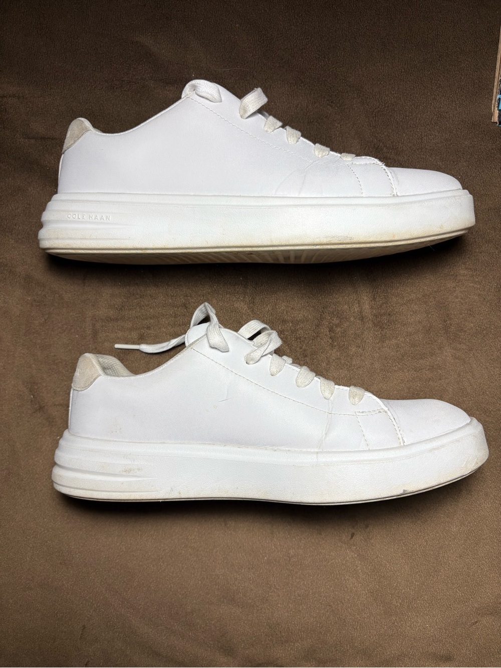 Cole Haan White Leather Sneakers (Size 8.5) 🤍👟